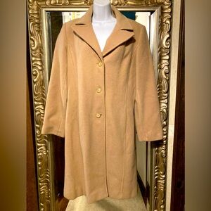 Vintage Marvin Richard’s camel colored coat f